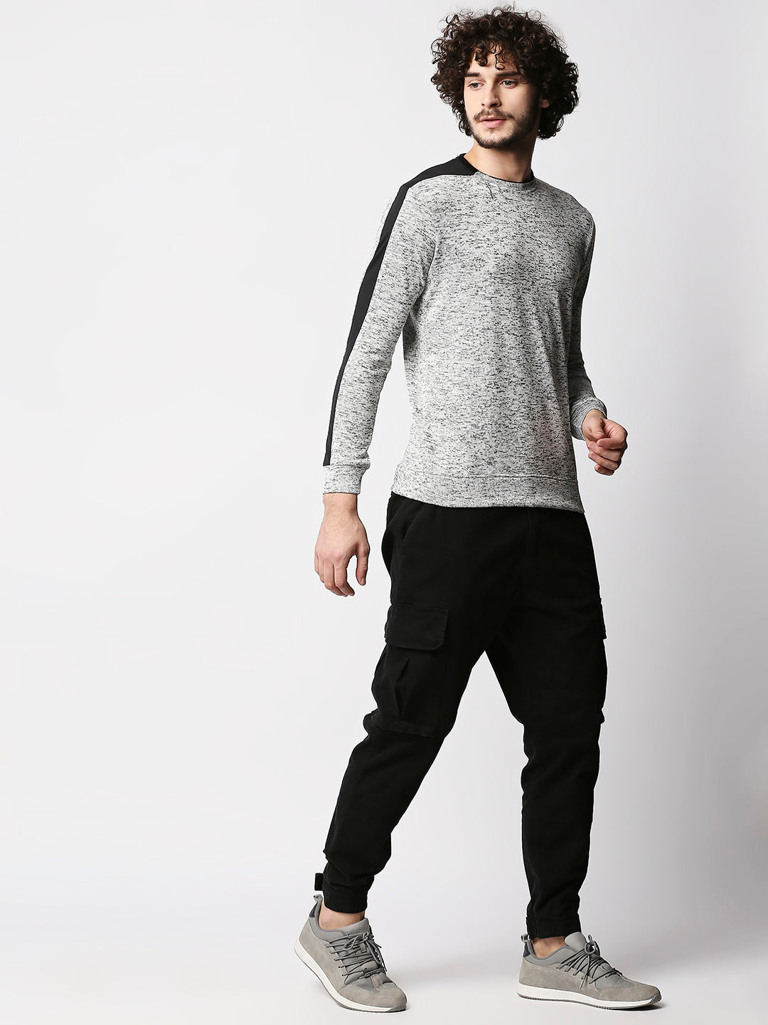 Disrupt Men Grey Textured Streetstyle Pullover