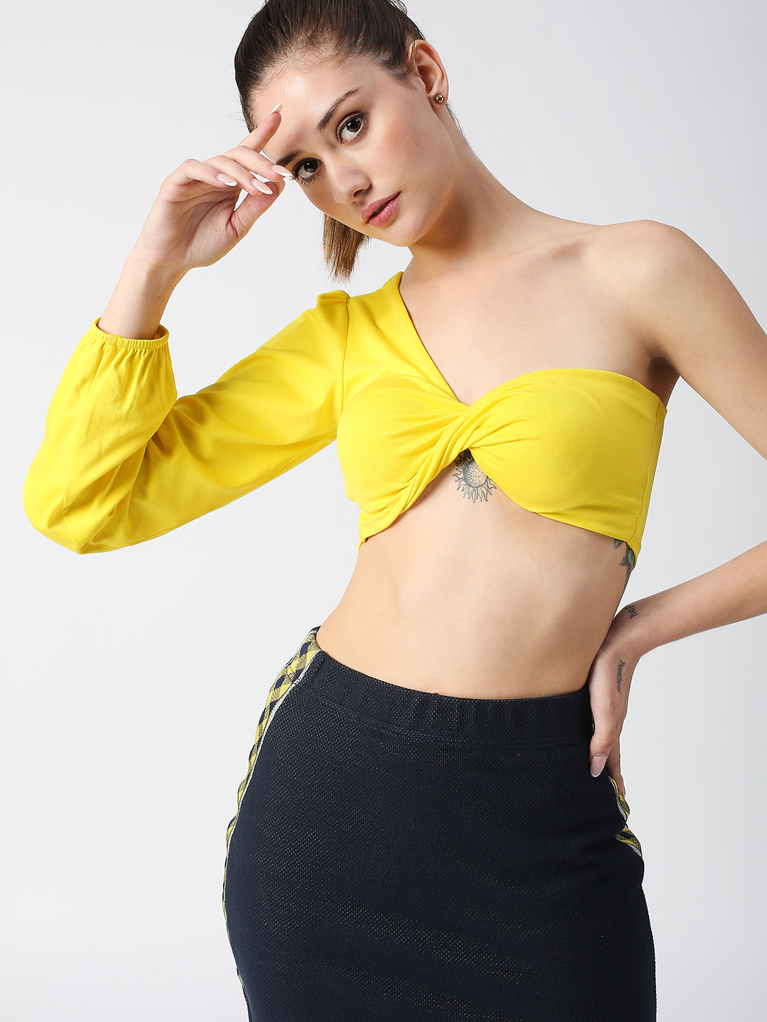 DISRUPT WOMEN YELLOW TWISTED ONE SHOULDER SLIM FIT PADDED SUPER CROP TOP