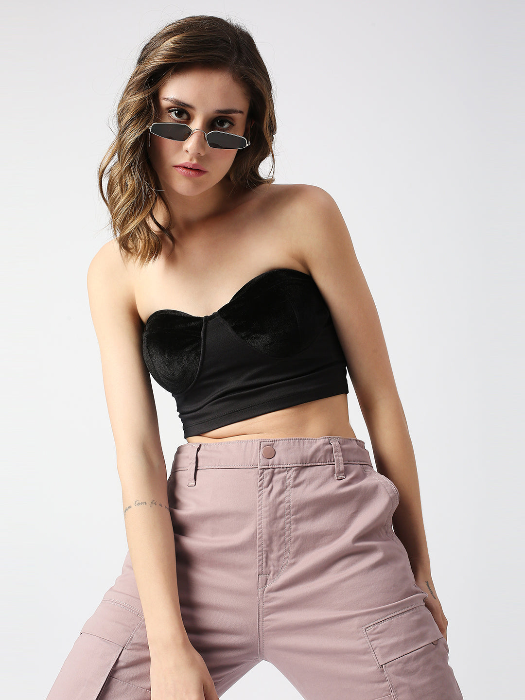 DISRUPT WOMEN BLACK VELVET PANELED SLIM FIT PADDED TUBE TOP